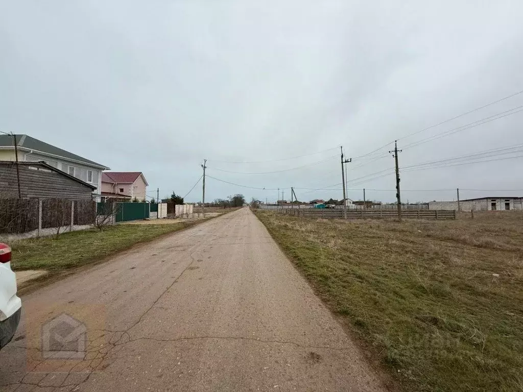 Участок в Крым, Сакский район, Молочненское с/пос, с. Витино  (8.0 ... - Фото 0