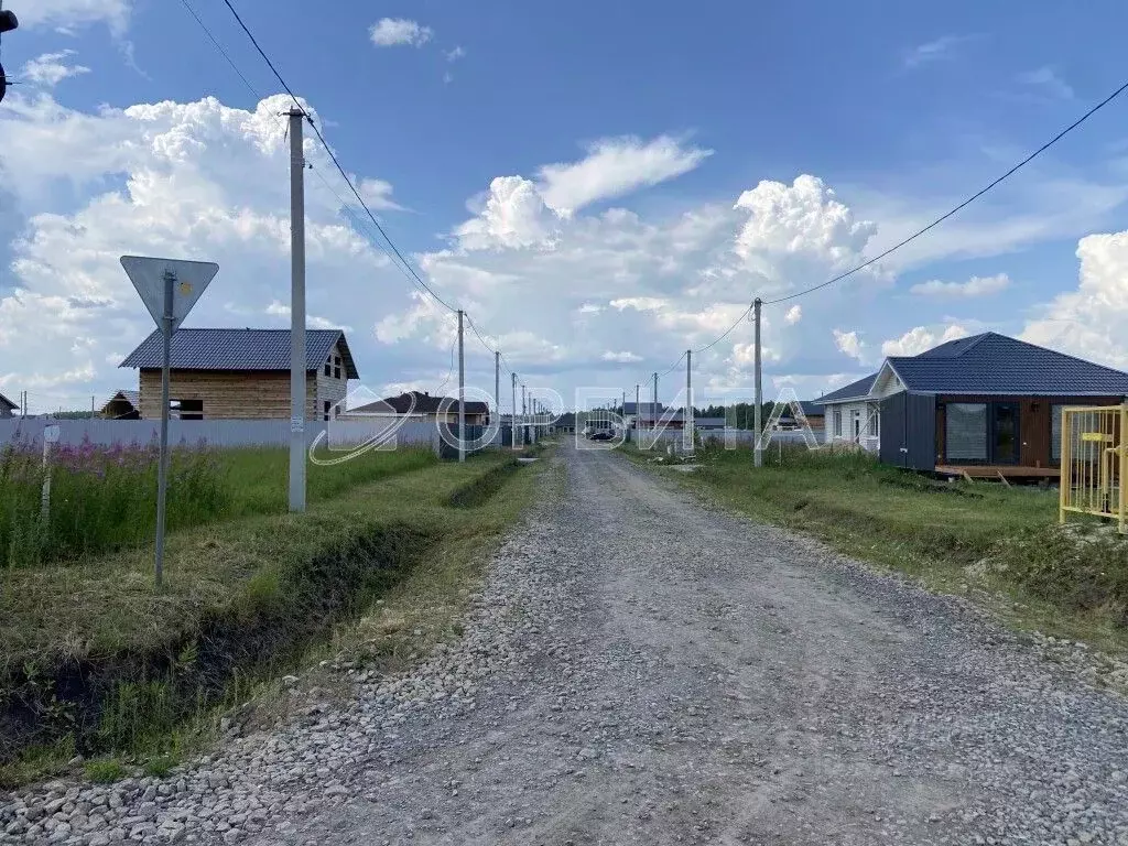 Участок в Тюменская область, Тюменский район, д. Малиновка ул. ... - Фото 1