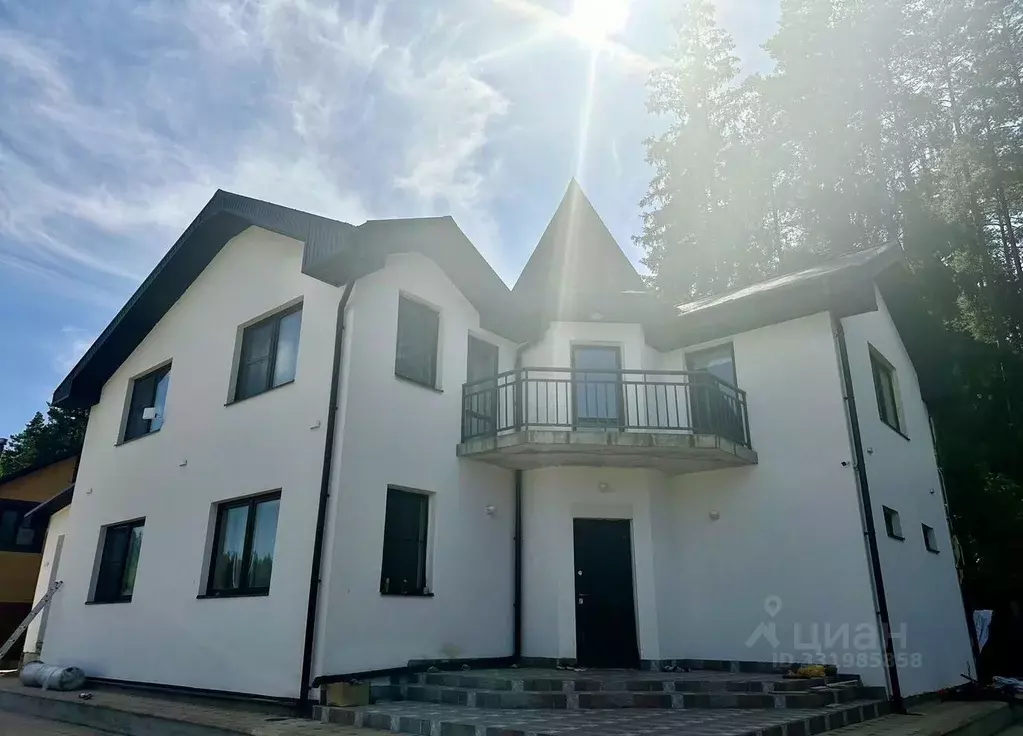 Дом в Ленинградская область, Сосновый Бор Медик кп, 20 (250 м) - Фото 1