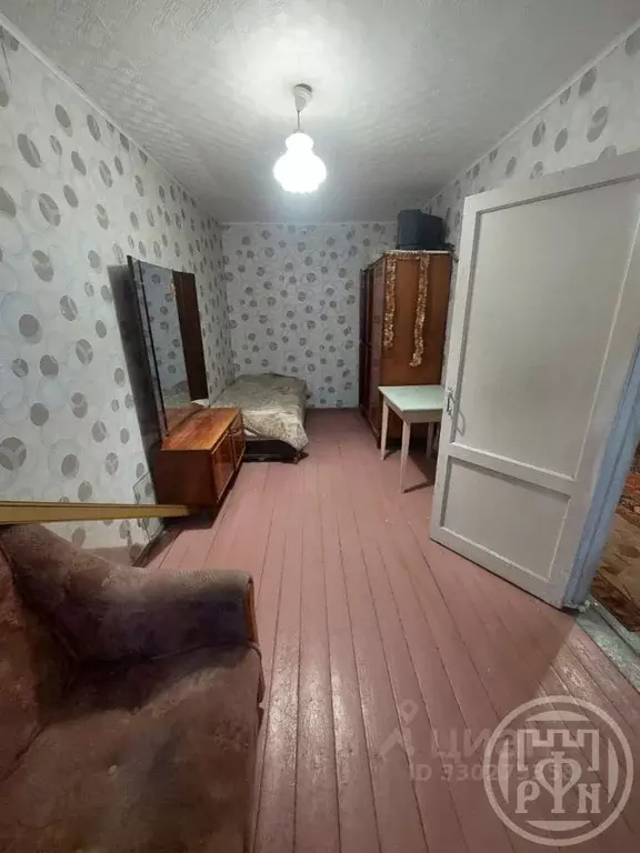 2-к кв. Ленинградская область, Луга просп. Кирова, 5 (45.0 м) - Фото 1