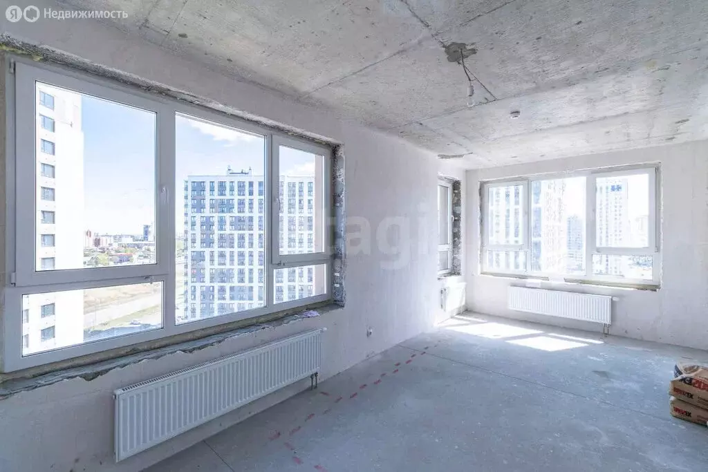 2-комнатная квартира: Тюмень, улица Василия Подшибякина, 11 (58.3 м) - Фото 1