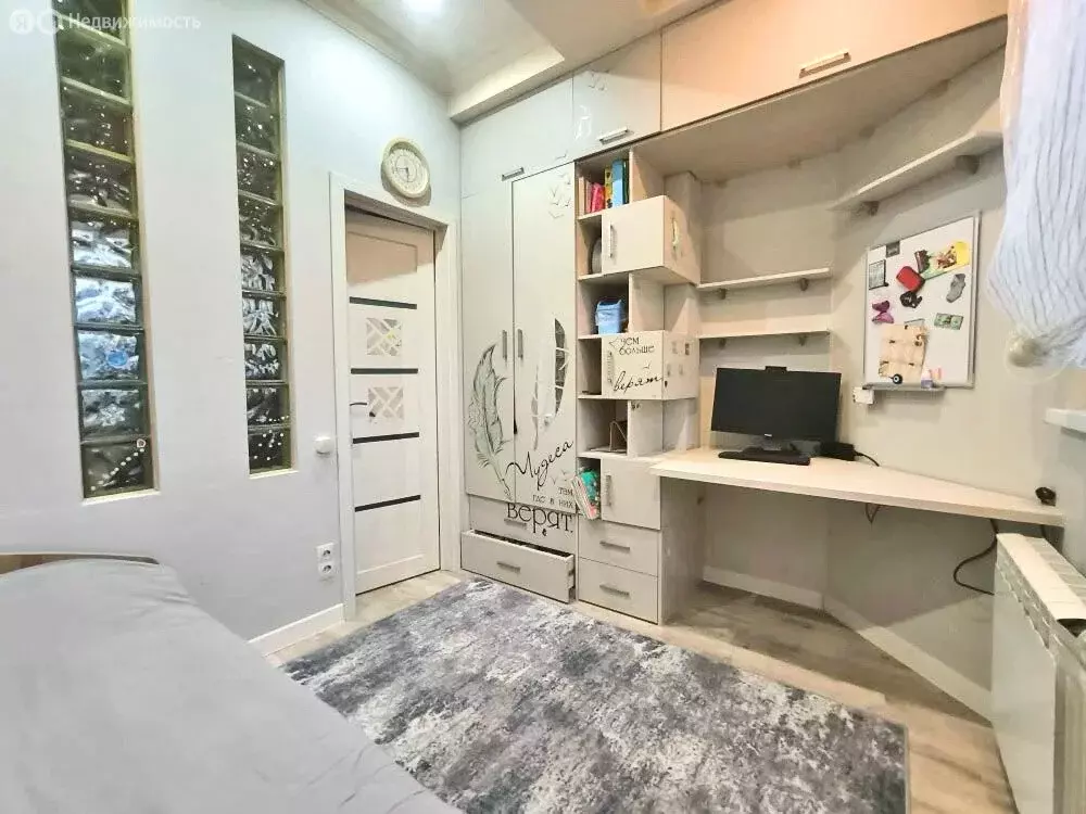 3-комнатная квартира: Сочи, микрорайон Гагарина, Рабочий переулок, 24 ... - Фото 1