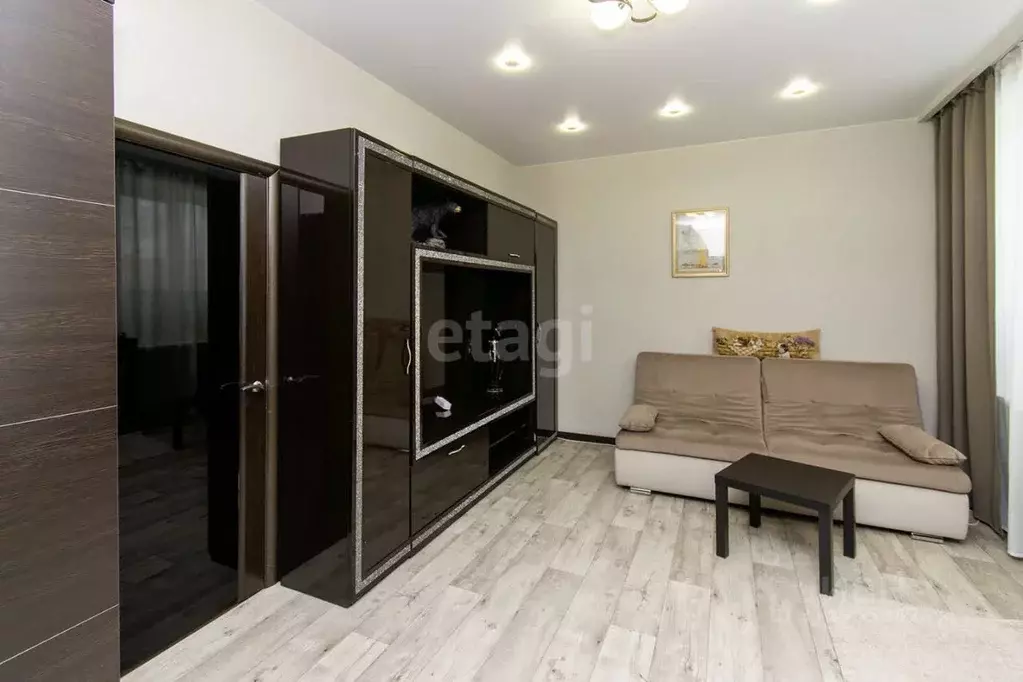 4-к кв. Иркутская область, Ангарск 107-й кв-л, 14 (86.0 м) - Фото 0