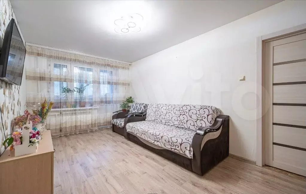 2-к. квартира, 52 м, 4/10 эт. - Фото 0