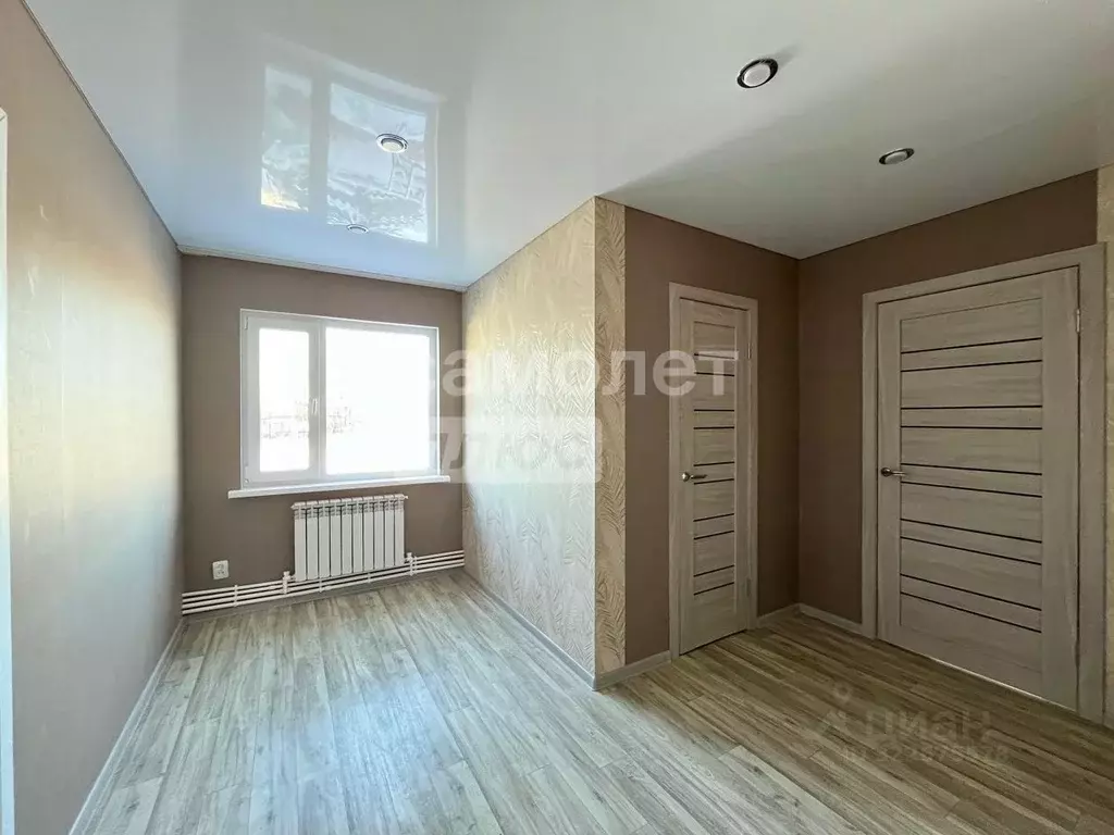 Дом в Омская область, Крутинка рп ул. Южная (76 м) - Фото 1