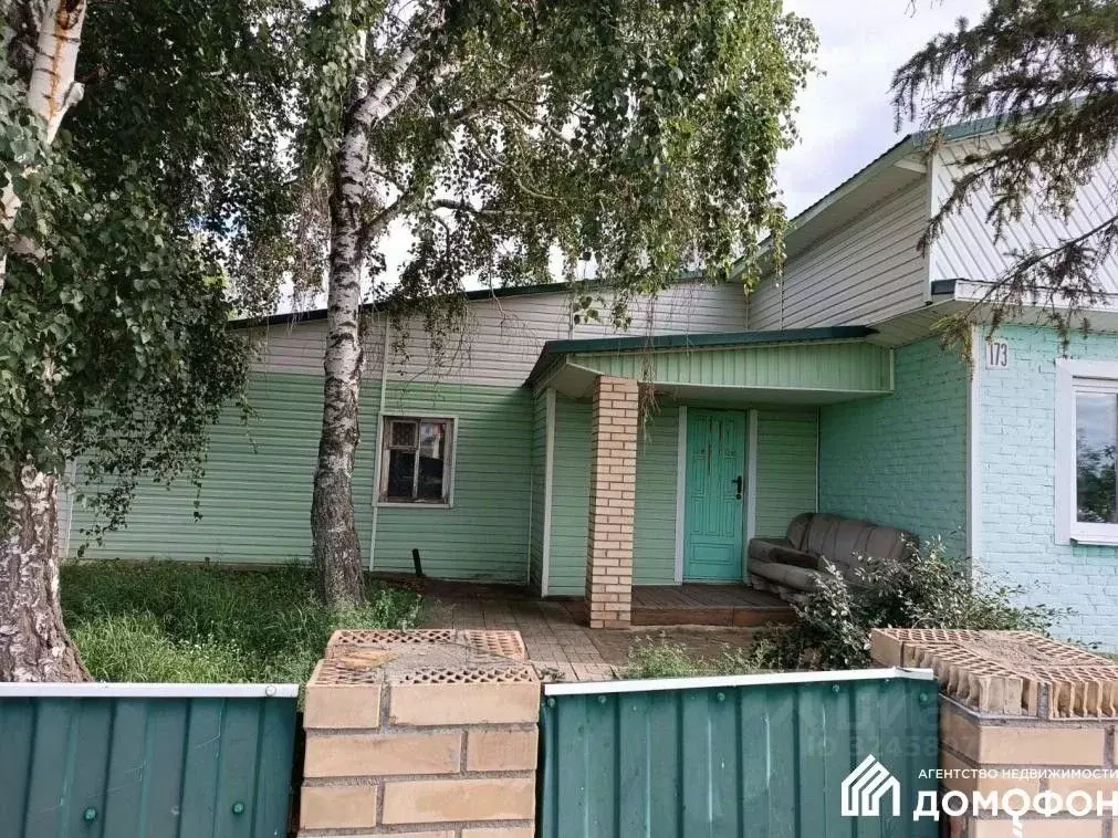 Дом в Омская область, Азовский Немецкий Национальный район, с. ... - Фото 1