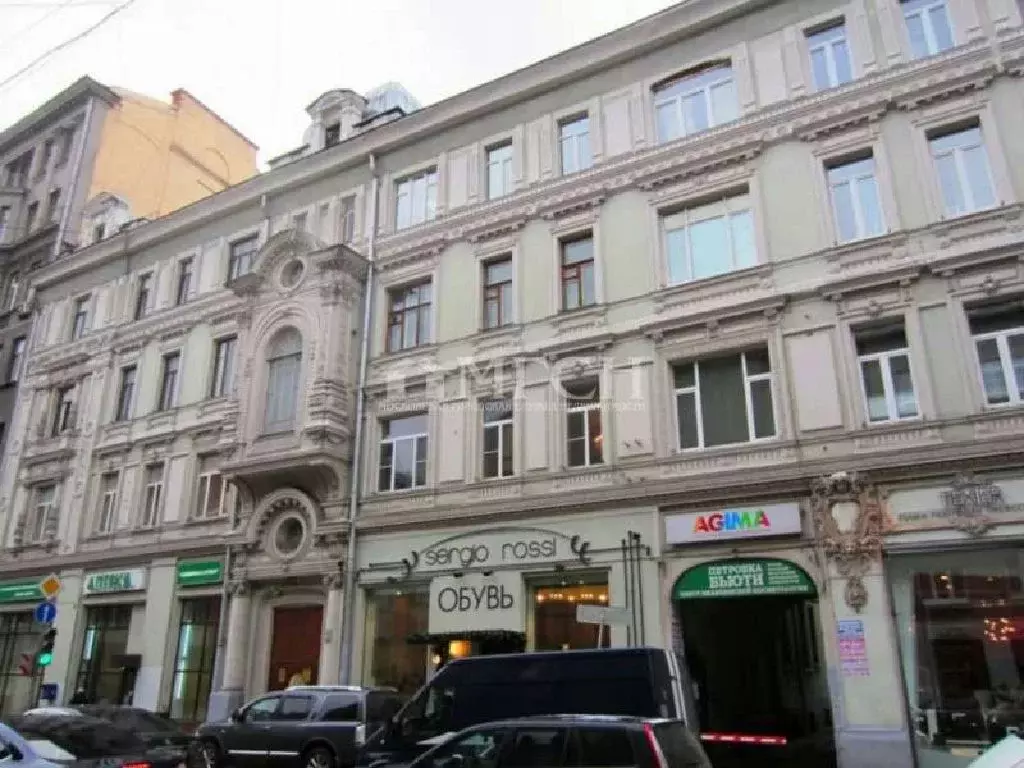 Продается комната в 6-комнатной квартире - Фото 1