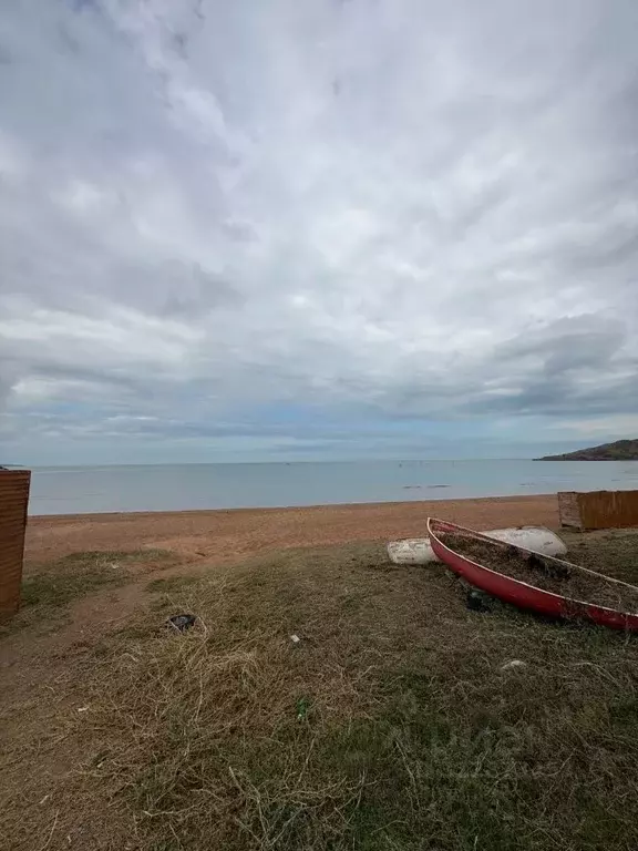 Дом в Крым, Ленинский район, Глазовское с/пос, с. Юркино ул. Кирова, ... - Фото 2