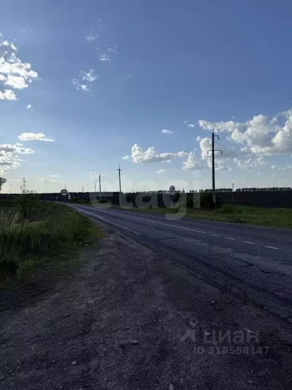 Участок в Курская область, Курский район, Моковский сельсовет, д. ... - Фото 0