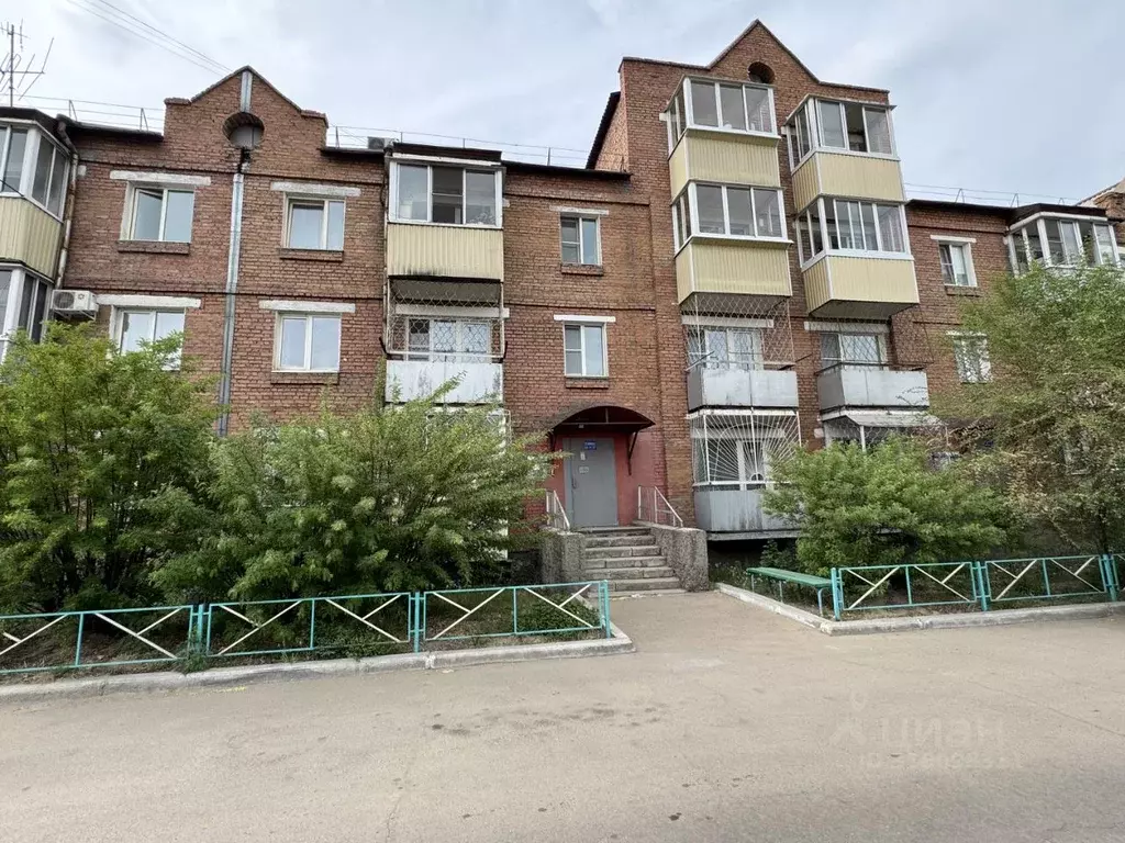 1-к кв. Бурятия, Улан-Удэ Приречная ул., 8 (40.3 м) - Фото 0
