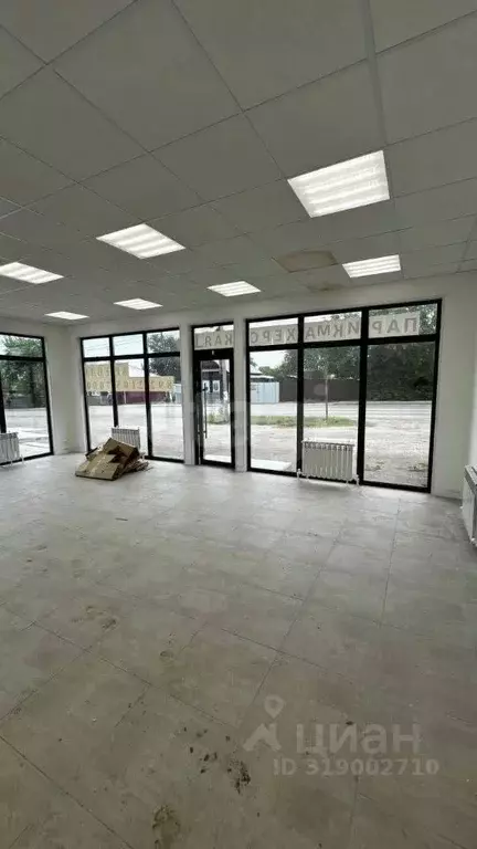 Торговая площадь в Свердловская область, Тугулым пгт ул. Ленина, 47 ... - Фото 1