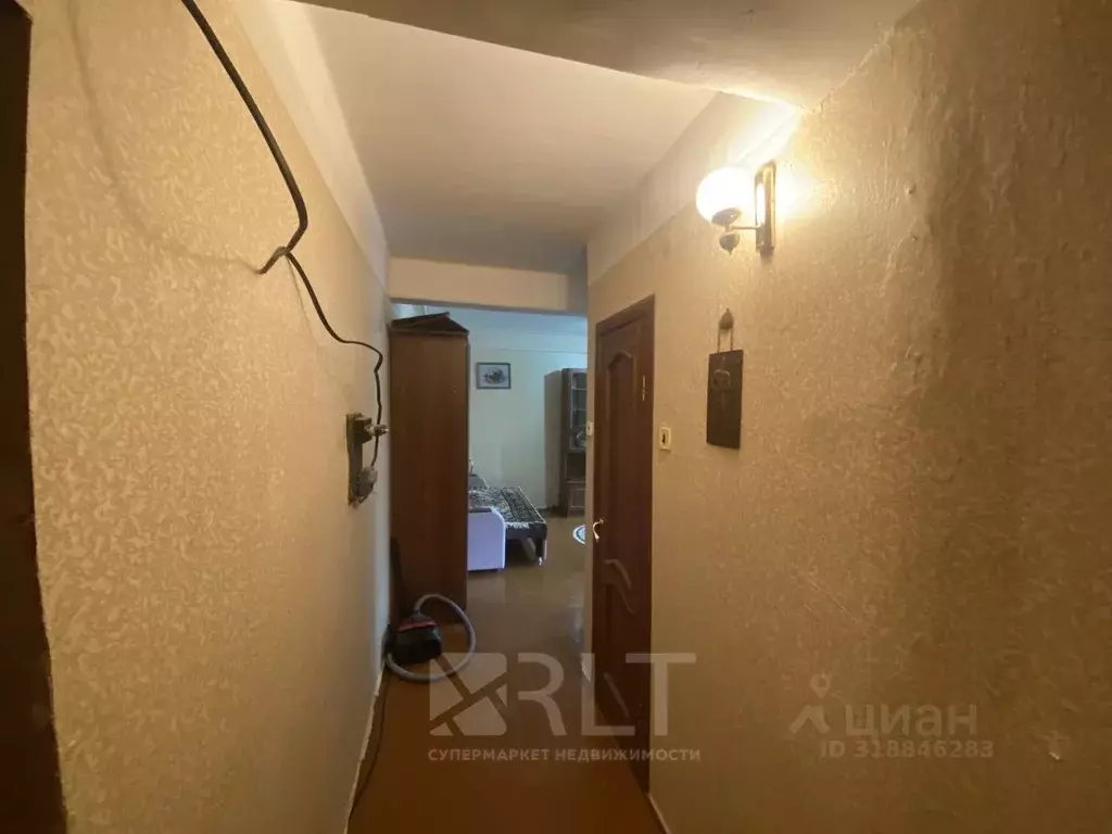 1-к кв. Дагестан, Каспийск Комсомольская ул., 5 (33.0 м) - Фото 0