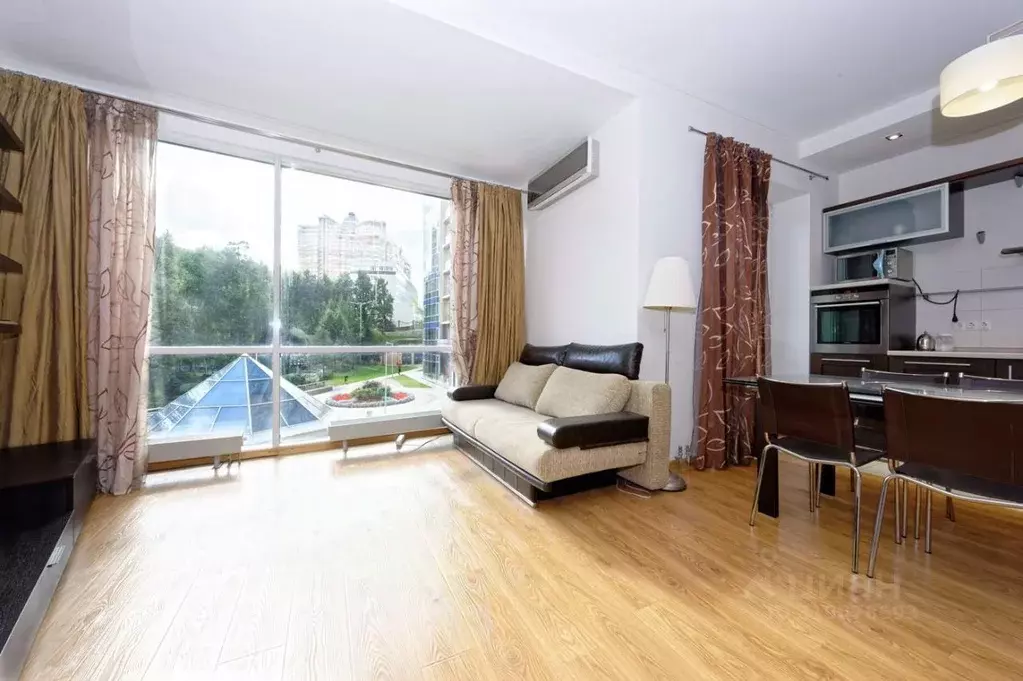 2-к кв. Москва Нежинская ул., 1к3 (80.0 м) - Фото 0