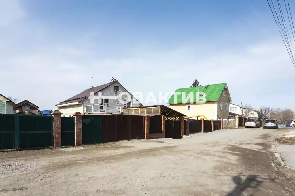 Дом в Новосибирская область, Новосибирск ул. Короленко, 244Б (304 м) - Фото 0