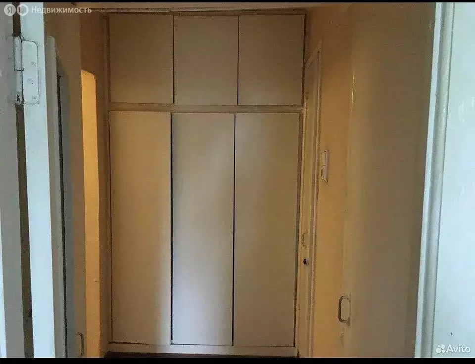 2-комнатная квартира: Тюмень, 6-й микрорайон, проезд 9 Мая, 2 (50 м) - Фото 2