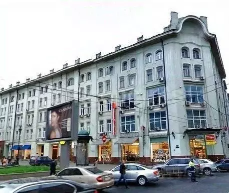 Офис в Москва ул. Петровка, 15С1 (183 м) - Фото 1