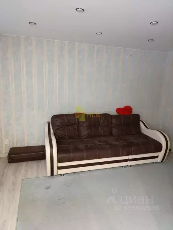 2-к кв. Омская область, Омск Волгоградская ул., 2Б (48.0 м) - Фото 2