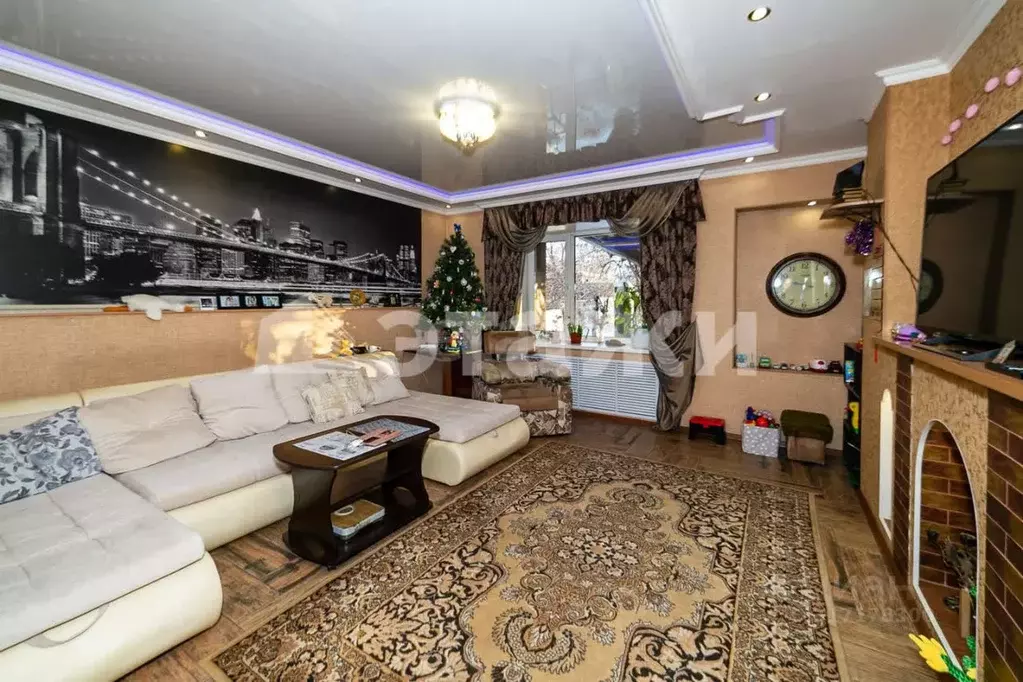 Дом в Амурская область, Благовещенск Новая ул., 49 (220 м) - Фото 0