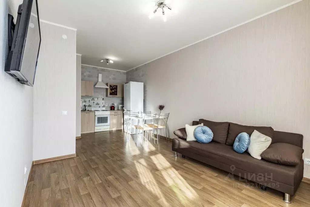 1-к кв. Свердловская область, Екатеринбург ул. Стрелочников, 8А (40.0 ... - Фото 1