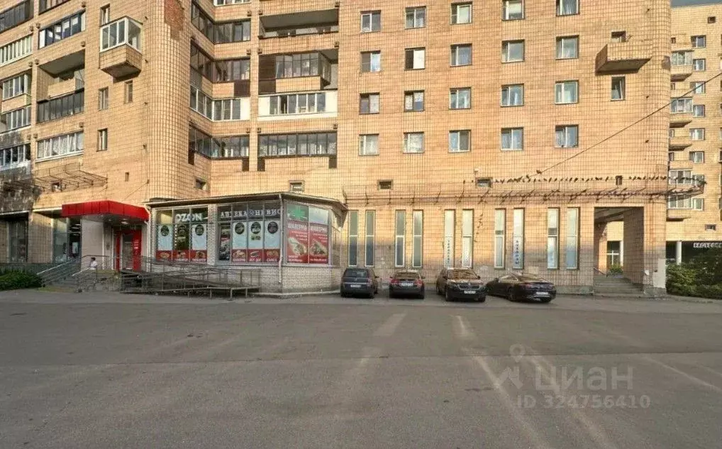 Помещение свободного назначения в Санкт-Петербург просп. Непокоренных, ... - Фото 1