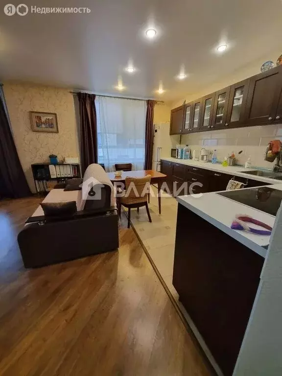 2-комнатная квартира: Лобня, Окружная улица, 11к3 (66.5 м) - Фото 1