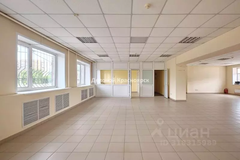 Помещение свободного назначения в Красноярский край, Красноярск ул. ... - Фото 1