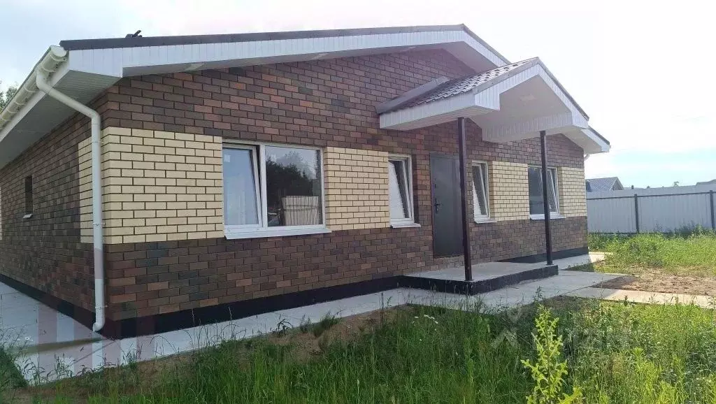 Дом в Тверская область, Калининский муниципальный округ, д. Сакулино ... - Фото 0