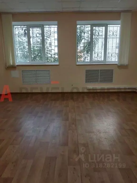 Офис в Татарстан, Казань ул. Космонавтов, 39а (150 м) - Фото 0