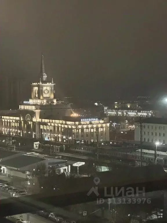2-к кв. Волгоградская область, Волгоград ул. Пархоменко, 2 (50.0 м) - Фото 0