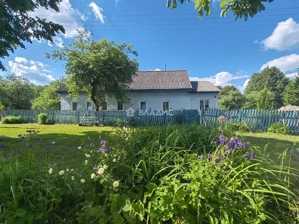 Дом в Калужская область, Думиничский муниципальный округ, д. ... - Фото 1
