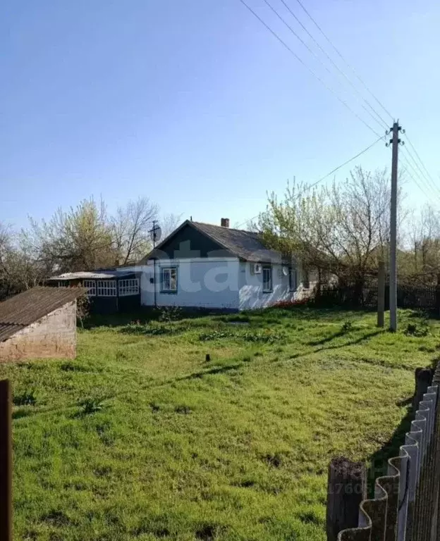 2-к кв. Калмыкия, Сарпинский район, пос. Шарнут ул. Городовикова, 16 ... - Фото 0