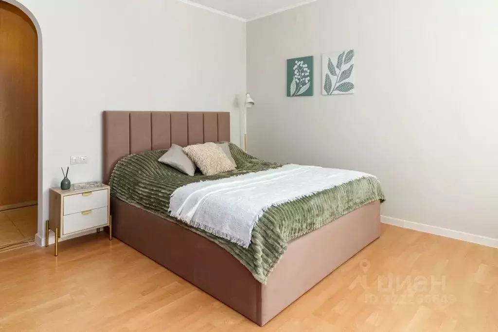 1-к кв. Тюменская область, Тюмень Холодильная ул., 83 (56.0 м) - Фото 1