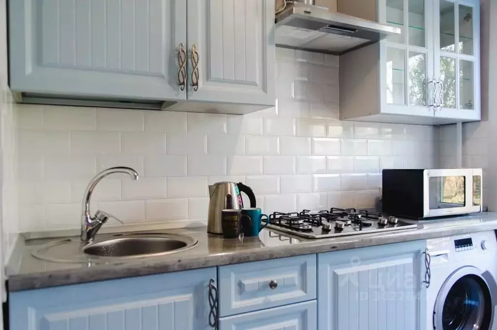 2-к кв. Астраханская область, Астрахань ул. Савушкина, 19к1 (45.0 м) - Фото 2