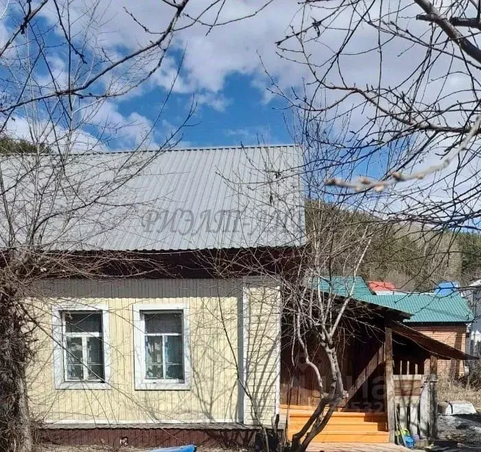 Дом в Алтай, Горно-Алтайск ул. Космонавтов, 32 (25 м) - Фото 1