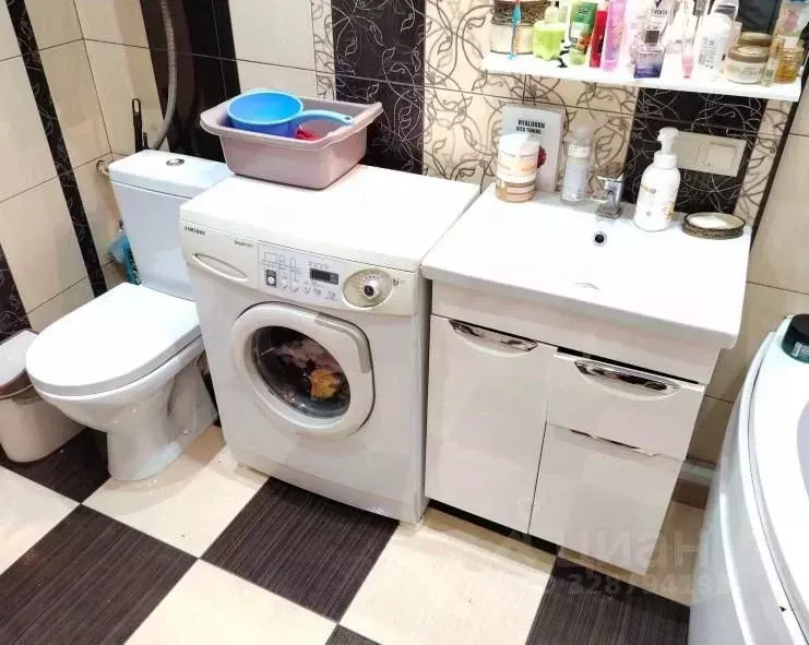 3-к кв. Волгоградская область, Волгоград ул. Копецкого, 16 (75.0 м) - Фото 1