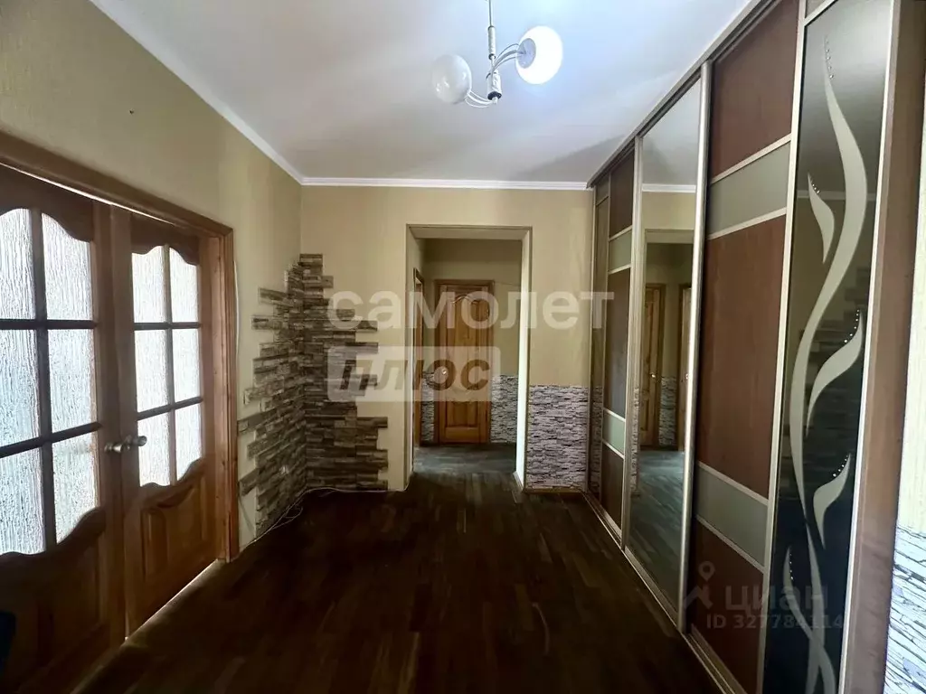 3-к кв. Брянская область, Брянск Авиационная ул., 34 (95.0 м) - Фото 1