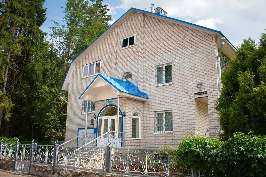 Дом в Смоленская область, Ярцево Дачная ул., 27Б (350 м) - Фото 1