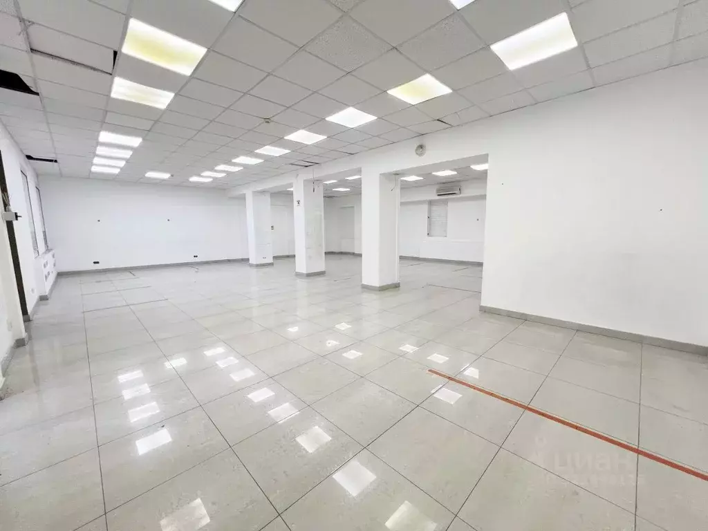 Помещение свободного назначения в Крым, Симферополь ул. Гагарина, 16 ... - Фото 2