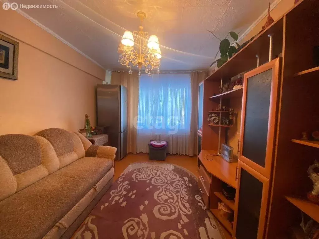 3-комнатная квартира: посёлок Малиновка, квартал № 2, 33 (49.6 м) - Фото 1