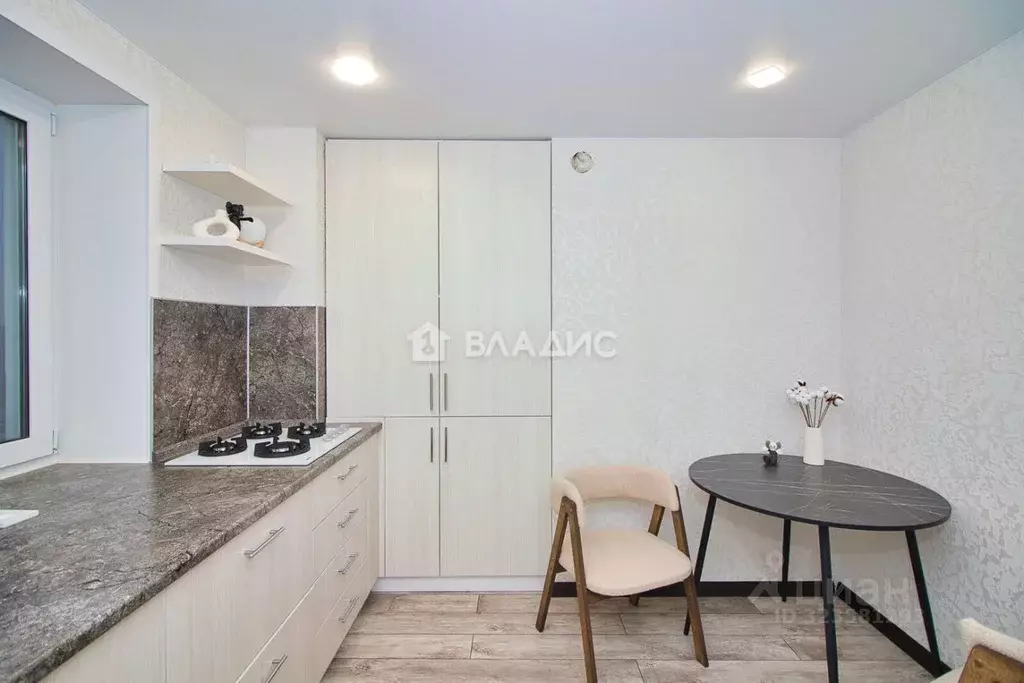 3-к кв. Владимирская область, Владимир ул. Всесвятская, 13 (65.7 м) - Фото 2