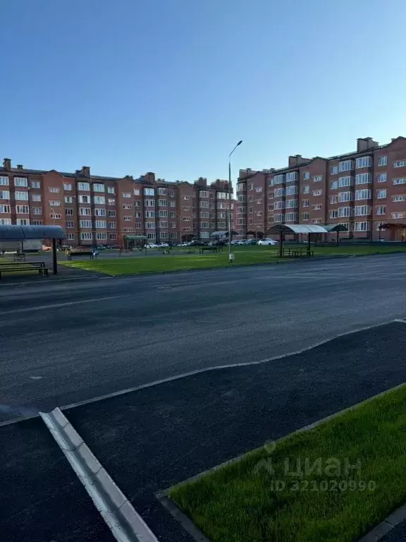 2-к кв. Северная Осетия, Владикавказ ул. Хадарцева, 39 (73.0 м) - Фото 0