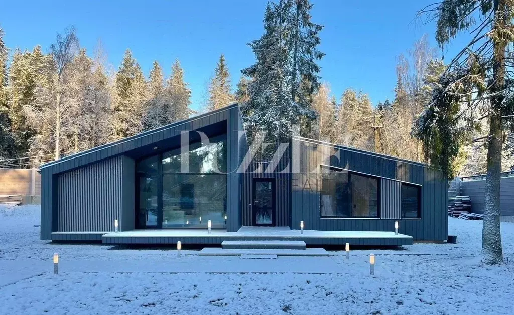 Дом в Ленинградская область, Выборгский район, Рощино пгт ул. Нахимова ... - Фото 1