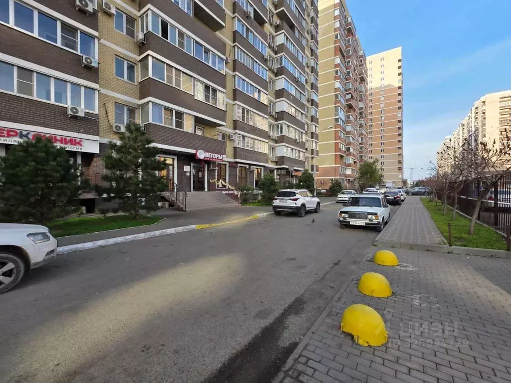 Торговая площадь в Краснодарский край, Краснодар Имени Петра ... - Фото 2