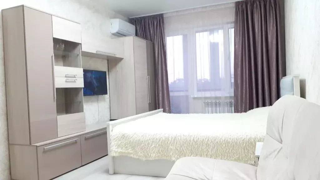 2-к кв. Крым, Симферополь просп. Победы, 82 (49.0 м) - Фото 1