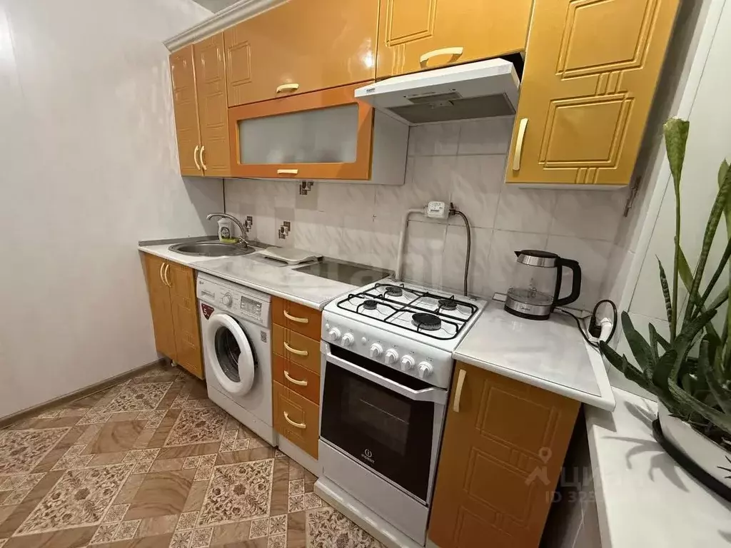 1-к кв. Белгородская область, Белгород Курская ул., 6б (30.5 м) - Фото 1