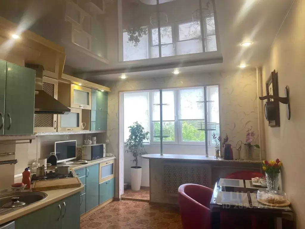 3-к кв. Крым, Черноморское пгт ул. Димитрова, 14 (75.0 м) - Фото 2