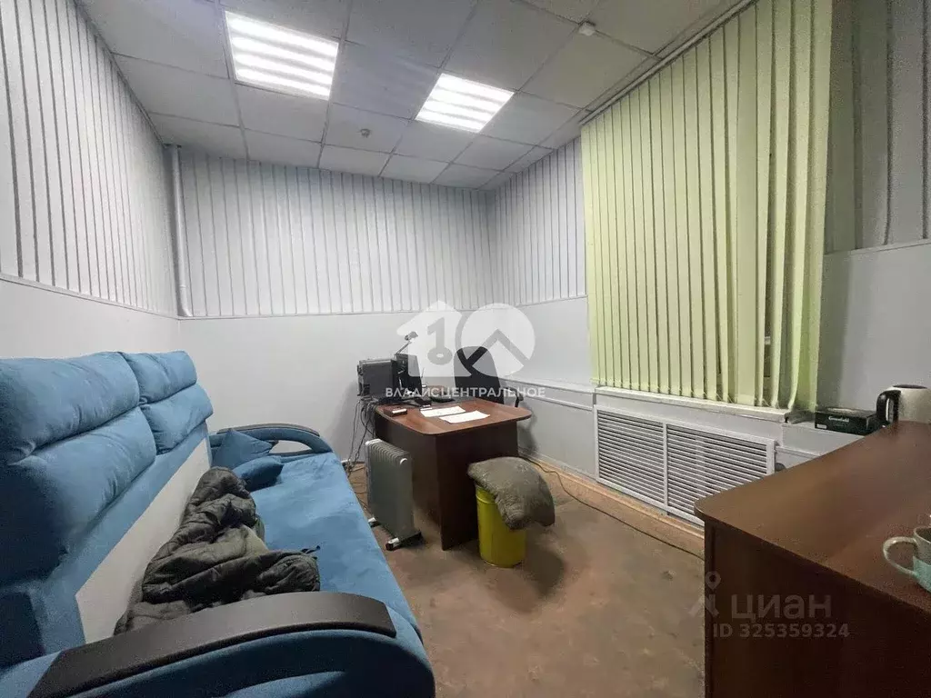 Склад в Новосибирская область, Новосибирск ул. Петухова, 67Б (1678 м) - Фото 2