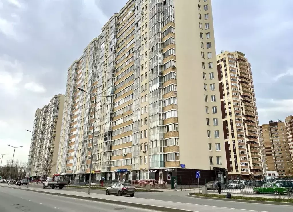 3-к кв. Пермский край, Пермь ул. Карпинского, 110 (68.0 м) - Фото 0