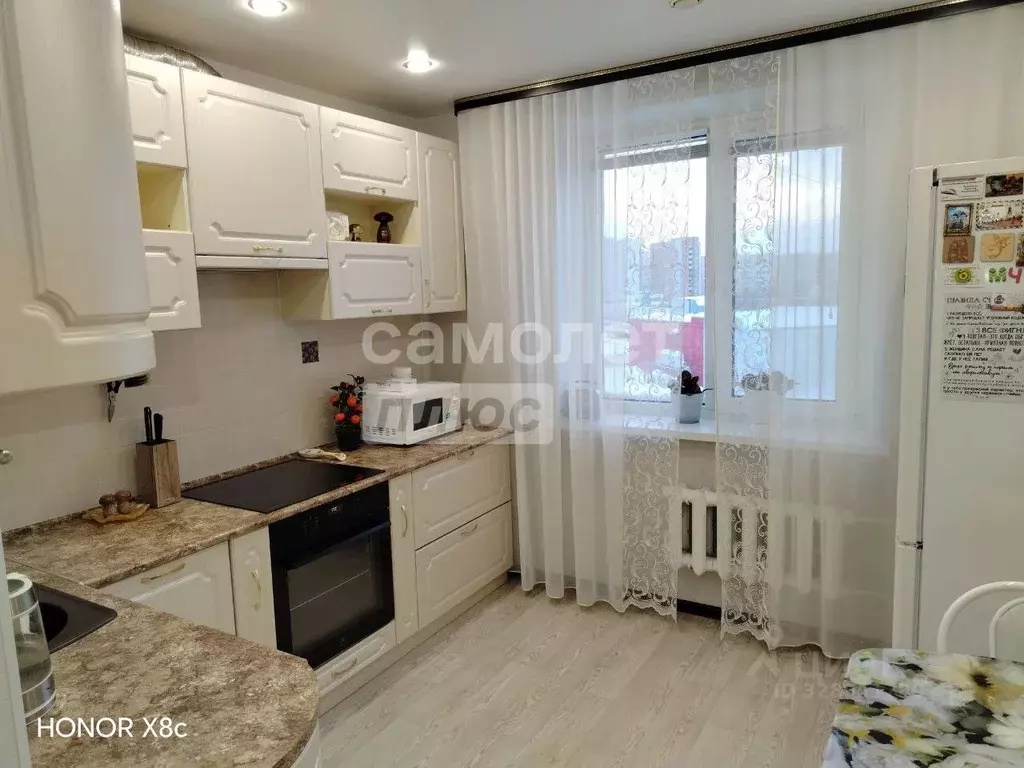 2-к кв. Тюменская область, Тюмень ул. Мельникайте, 135 (50.7 м) - Фото 1