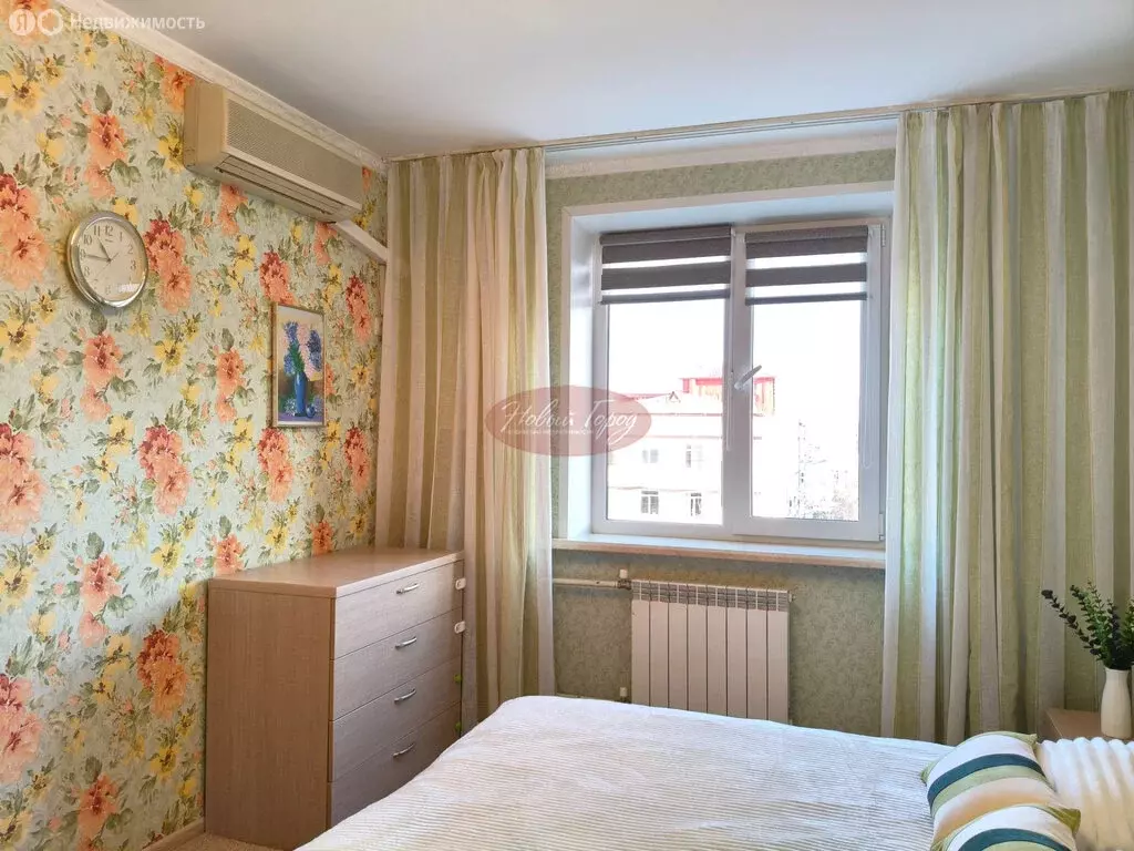 3-комнатная квартира: Тюмень, улица Болотникова, 11 (68 м) - Фото 1